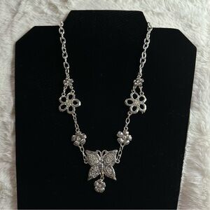 Fashion Silver Butterfly and Flower Necklace